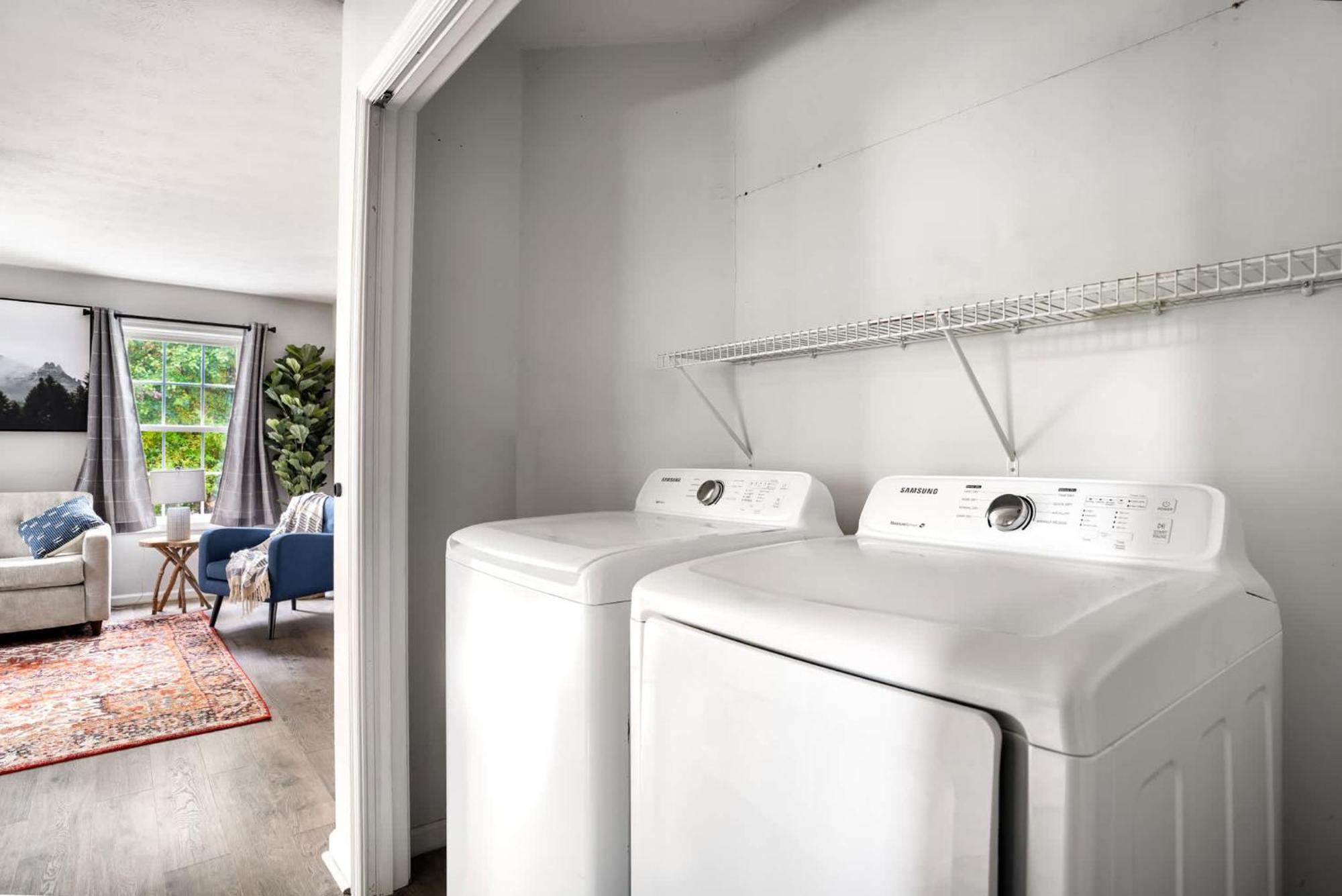 Modern Decor, Hot Tub, Fire Pit & River Access! ลูเรย์ ภายนอก รูปภาพ